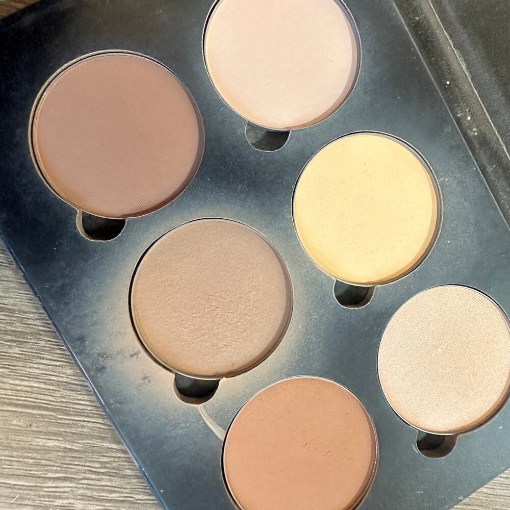 Anastasia Contour Palette - Light to Medium